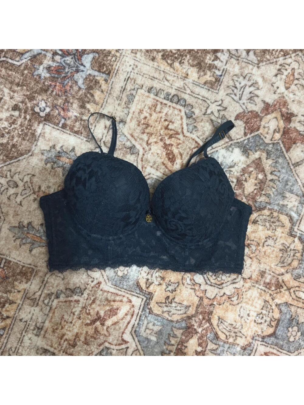 Daisy Fuentes Bra 34B NWOT